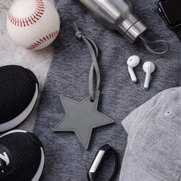 Gray Star Bag Charm Keychain | Leather Look Luggage Tag Purse Accessory - Picture 2 of 5